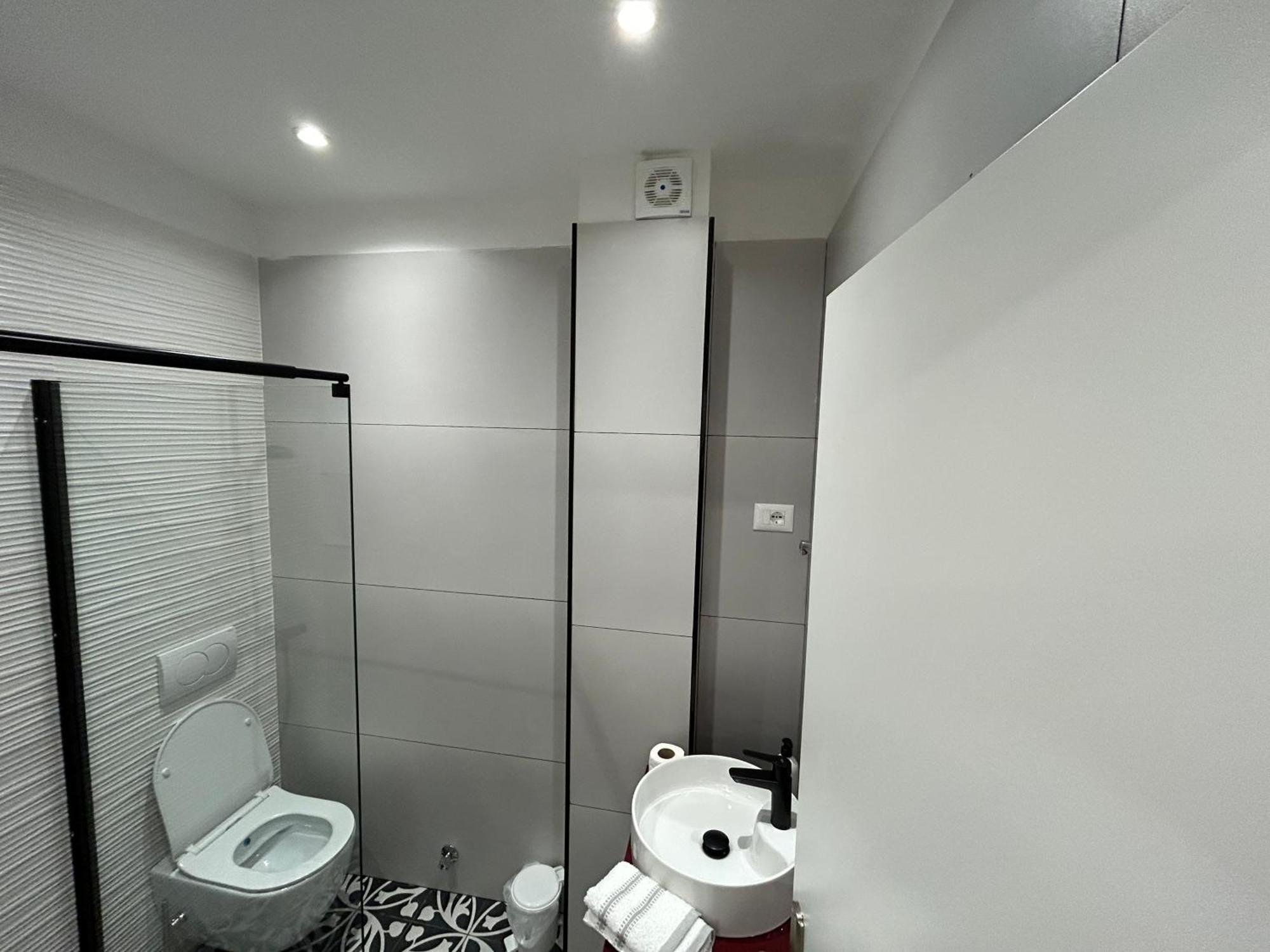 City Centre Rooms 4R ชโคเดอร์ ภายนอก รูปภาพ