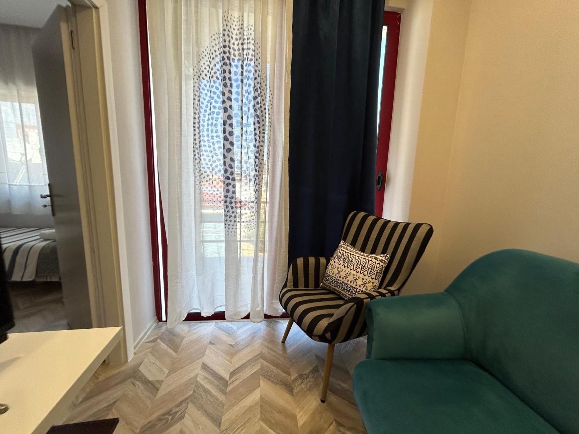 City Centre Rooms 4R ชโคเดอร์ ภายนอก รูปภาพ