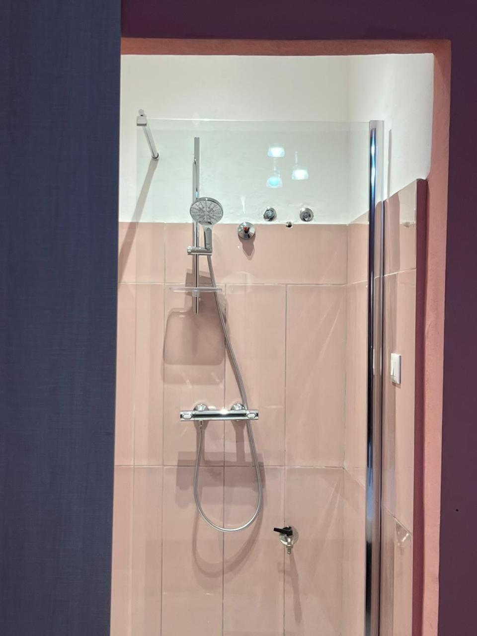 City Centre Rooms 4R ชโคเดอร์ ภายนอก รูปภาพ